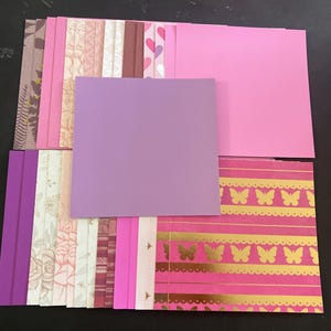 Set mit 34 6-Zoll-Quadraten Shades of pink und lila Verschiedenes Theme Lot Papier Karton Mischung aus Texturen und Gewichten 0306 M