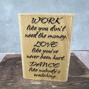 Sello de goma "Work Love Dance" usado Ver todas las fotos Stampabilities