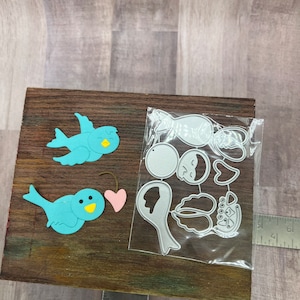 Set Vögel. Gestalten Sie Ihre eigenen Stanzformen neu