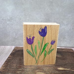 Sello de goma USADO de tulipanes de diseñador Ver todas las fotos Hero Arts