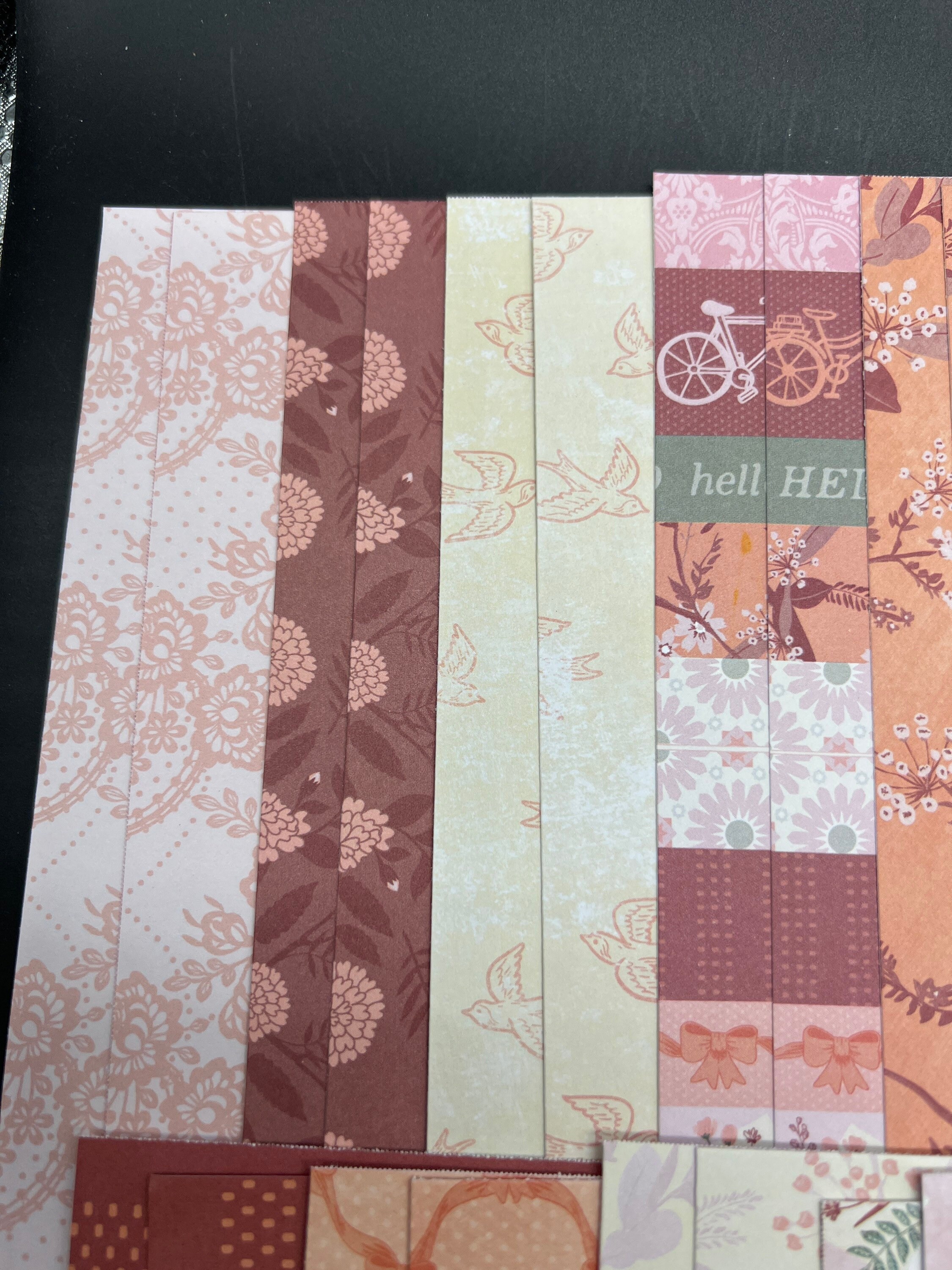 Die Cuts Paper Paper, Party & Kids Set of 26 6 squares Miscellaneous ...