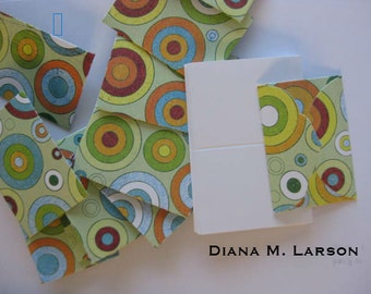 10 small envelopes, wild design, colorful circles, with 10 blank note cards