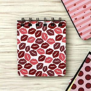 Valentine gift, Red Lips, Post a note holder,  Valentine sticky note holder, purse size, handmade, for her, for him, made with love