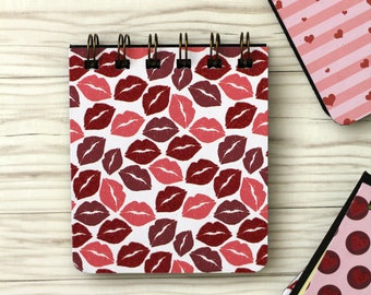 Valentine gift, Red Lips, Post a note holder,  Valentine sticky note holder, purse size, handmade, for her, for him, made with love