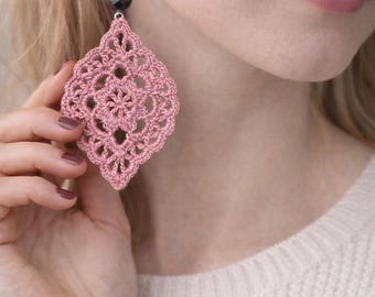 Patrón de pendientes de encaje a crochet (PDF) / Pendientes colgantes de encaje ligeros / Tutorial de joyería de crochet con hilo / Descarga digital
