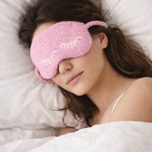 Modèle de tricot de masque de sommeil Cloud Nap PDF | Masque pour les yeux double couche | Projet de laine à chaussettes facile | Masque tricoté de voyage | Téléchargement numérique