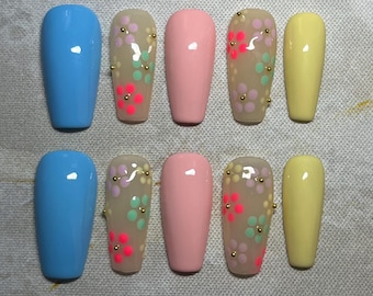 Pastel Flower Press On Nails