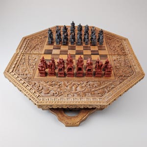 Jeu d'échecs en bois pliable 30x30 cm Jeu d'échecs en bois pliable 30x30 cm