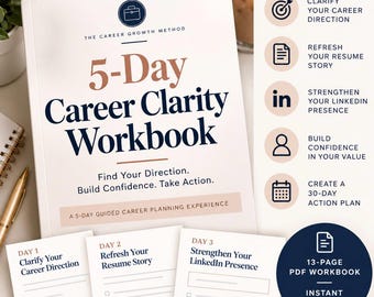 Puede incluir: Un libro de trabajo 5-Day Career Clarity con cubierta blanca, texto en azul oscuro y beige, y un icono de maletín. El libro incluye una descarga en PDF de 13 páginas y hojas de planificación diaria para la trayectoria laboral.