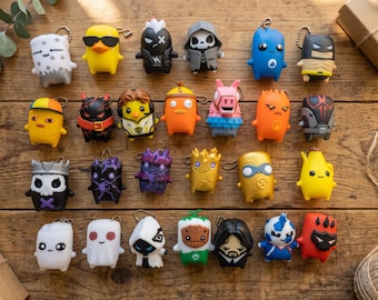 Fort Sprite Figures – Collectible Game Sprite Statue – 3D Printed Desk Decor – Keychain – Gift for Fort Fans – Multiple Characters