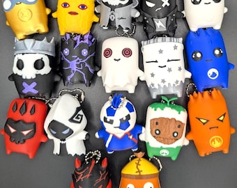 Fort Sprite Figures – Collectible Game Sprite Statue – 3D Printed Desk Decor – Keychain – Gift for Fort Fans – Multiple Characters