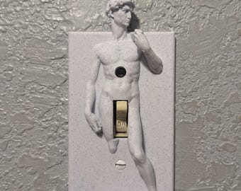 Interruptor de luz com a Estátua de Davi – Paródia da Arte de Michelangelo para Decoração de Banheiro