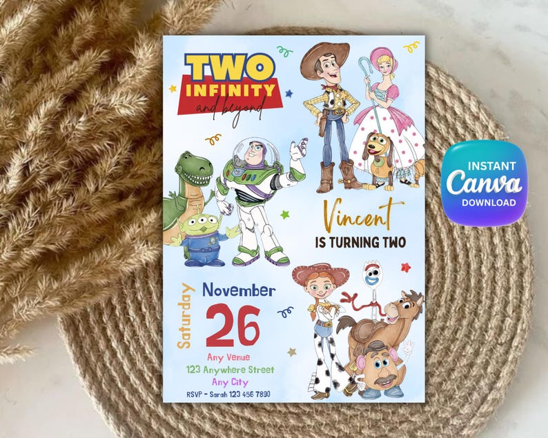 Może przedstawiać: Jasnoniebieskie zaproszenie z postaciami z Toy Story, z napisem "TWO INFINITY and beyond". Zaproszenie zawiera tekst "Vincent kończy dwa lata" i datę 26 listopada.
