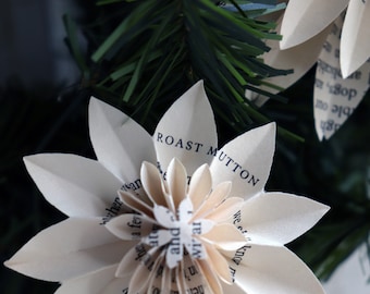 The Hobbit, Thirteen Book Blossom, J.R.R.Tolkien Book Pages, Paper Dahlias, Origami Paper Flowers, Paper Flower Ornaments