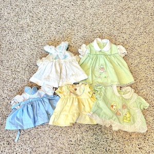 Vintage poppenkleding set van 5 jurken, geschikt voor poppen van 40-50 cm, compatibel met Cabbage Patch-poppen.