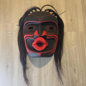 Pacific Northwest Coast Kwakiutl hand-carved chief’s “Dzunukwa/ Tsonoqua” cedar mask by Tom Hunt dated 1987