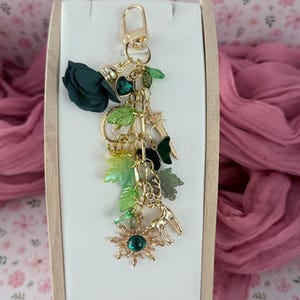 Throne of Glass Fantasy Dragon Kindle Charm, Whimsical, Bookish E-reader Accessory, Kindle charm, Customized Bookish Gifts, Kindle Keychain