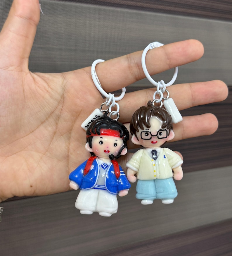 Personalized Clay Couple Keychain, Custom Clay Keychain from Photo, Handmade Clay Figurine, Mini Figurine Keyring image 8