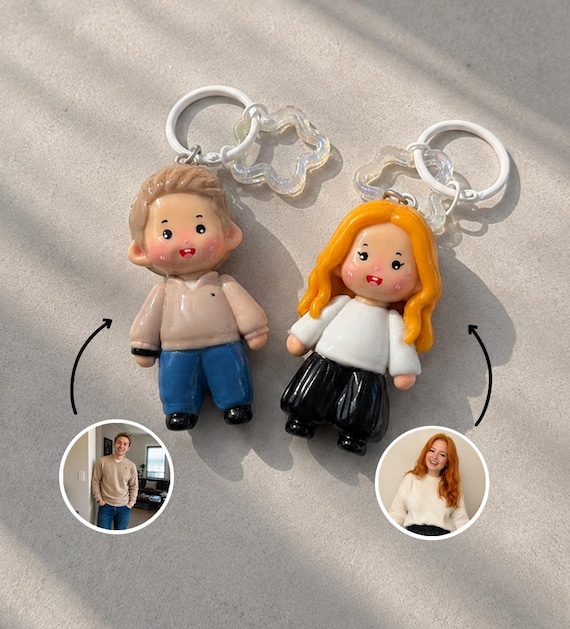 Personalized Clay Couple Keychain, Custom Clay Keychain from Photo, Handmade Clay Figurine, Mini Figurine Keyring