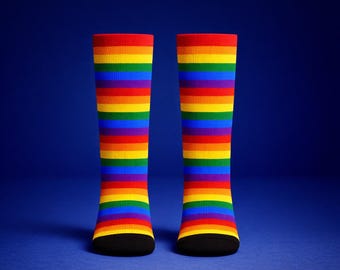 Regenbogen Flagge Crew Socken - Gestreifte Pride Socken - Gay Geschenk