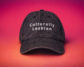 Kulturell Lesbische Mütze - Pride Merch Bestickte Mütze - Queer Geschenk Baseballmütze