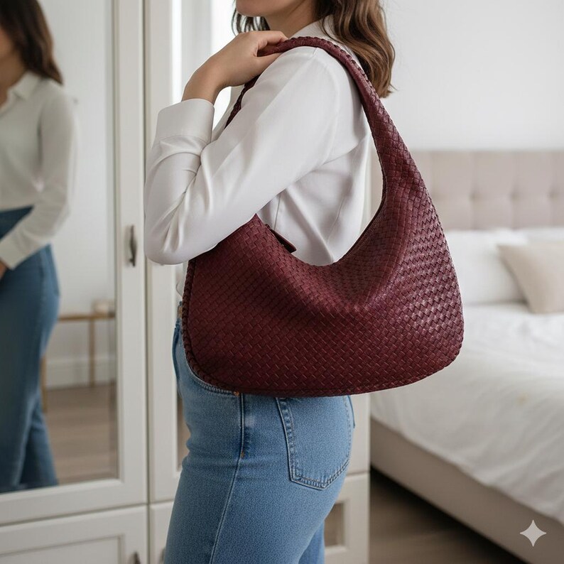 Woven Heart Shoulder Bag Large Capacity Everyday Tote Soft Romantic Gift Purse Women Handbag Wine Red