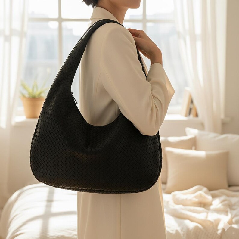 Woven Heart Shoulder Bag Large Capacity Everyday Tote Soft Romantic Gift Purse Women Handbag Black