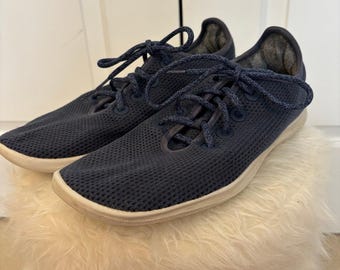 Allbirds Men's Navy Tree Runner size 10