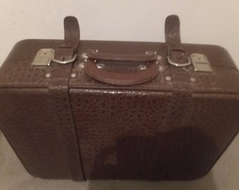 Vintage Leather Suitcase, fantastic condition