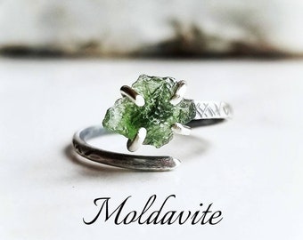 MOLDAVIT Schlange Ring | 925 oxidiertes Sterlingsilber oder 14k Gold zertifizierter roher Moldavit Wickelring