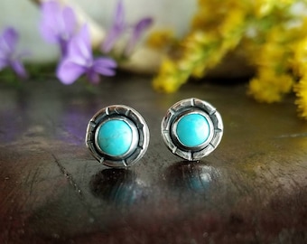 TÜRKIS Ohrstecker | Tribal geätzte Türkis Ohrstecker | 925 Sterling Silber oder 14k Gold gefüllt | Handgemachter Kingman Türkis