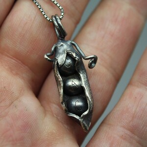 Personalized Sterling Silver Pea Pod Necklace, Silver Mothers Day Gift, Christmas Gifts For Mom, Gift From Daughter, Custom Mom Necklace