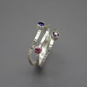 Moederring met 3 stenen, sterling zilveren geboortesteenring voor mama, cadeau voor een kersverse moeder, cadeau voor oma, cadeau voor schoonmoeder, ring met geboortestenen van de familie