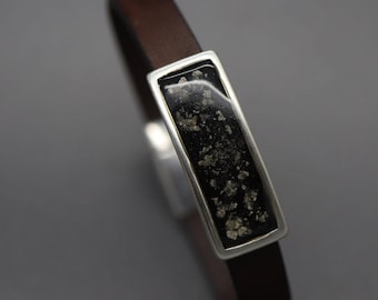Einäscherungsarmband aus Leder, Einäscherungsarmband für Herren, Schmuck aus Einäscherungsasche, Aschearmband für Herren, Silbernes Einäscherungsarmband, Urnenarmband, Verlust