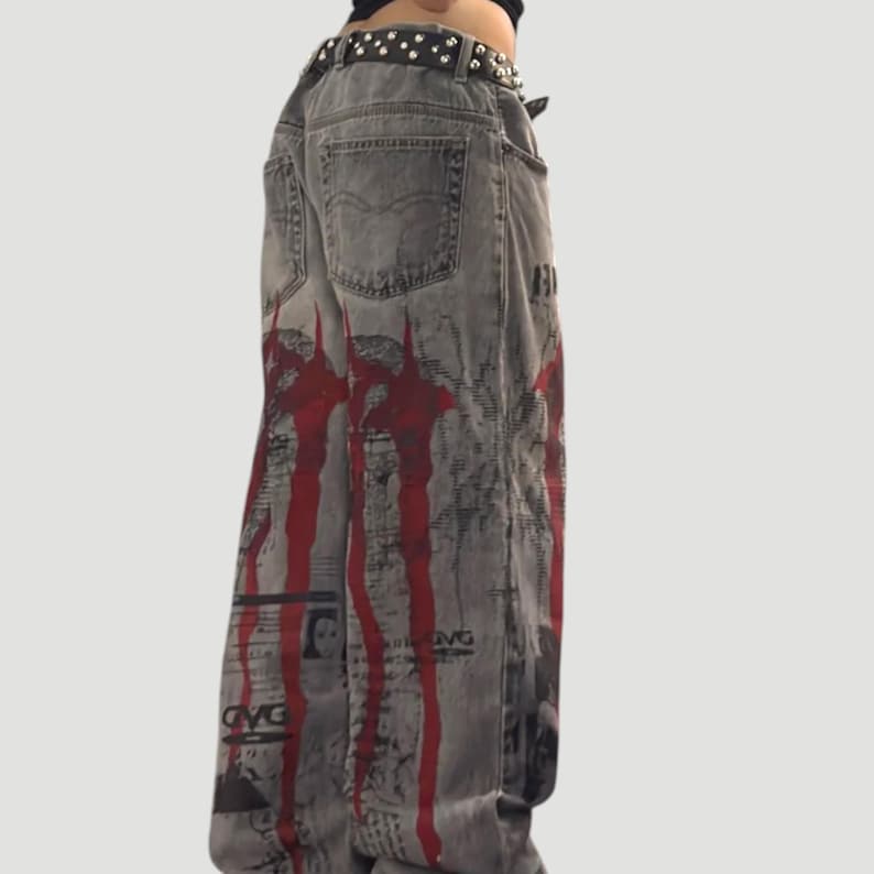 Denim Baggy Jeans | Straight High Waisted Pants | Casual Wear | Vintage Y2K Streetwear

Baggy vintage jeans designed with a high waist and straight leg silhouette, featuring a loose fit suitable for streetwear outfits and everyday casual styling.