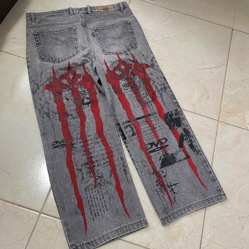 Denim Baggy Jeans | Straight High Waisted Pants | Casual Wear | Vintage Y2K Streetwear

Baggy vintage jeans designed with a high waist and straight leg silhouette, featuring a loose fit suitable for streetwear outfits and everyday casual styling.