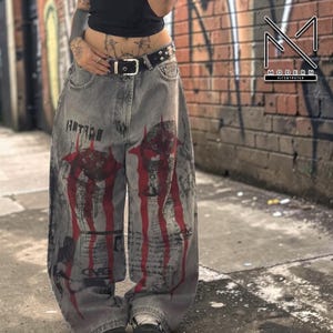 Denim Baggy Jeans | Straight High Waisted Pants | Casual Wear | Vintage Y2K Streetwear

Baggy vintage jeans designed with a high waist and straight leg silhouette, featuring a loose fit suitable for streetwear outfits and everyday casual styling.