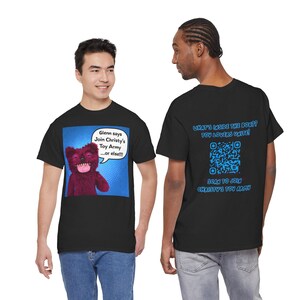 グレン・クリスティーズ トイ・アーミー ファジーパープルモンスターTシャツ | トイ・アーミー QRコード裏面