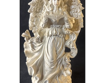Vintage Sankyo Porcelain Angel Musical Box the Herald Angels Sing