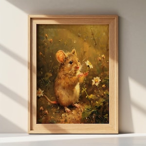 Może przedstawiać: Oprawiony wydruk przedstawiający ilustrację myszy na polu dzikich kwiatów. Mysz, z brązowym futrem i różowymi uszami, sięga po biały kwiat. Grafika jest oprawiona w drewnianą ramę.