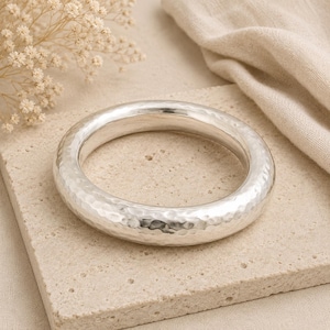 Bracelet jonc en argent sterling martelé, manchette bohème minimaliste, bijoux tendance artisanal