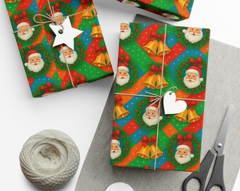 Papel de regalo navideño de Papá Noel, campanas y corona, envoltorio festivo para regalos.