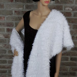 Faux Fur Wrap, White Llama Fur Stole, Winter Wedding White Fur Shawl, Made from Vintage 1952 Pattern, 1950&#39;s Wrap Shawl, Satin Lining