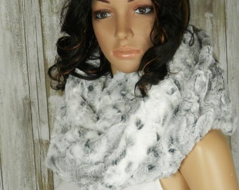 Snowy Owl Faux Fur Infinity Scarf, Beautiful Embossed Snowy Owl Feather Design, Extra WIDE Double Loop Infinity Scarf, Cuddly Soft and Warm