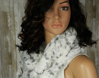 Snowy Owl Faux Fur Infinity Scarf, Beautiful Embossed Snowy Owl Feather Design, Cuddly Soft and Warm, Long Double Loop Infinity Scarf