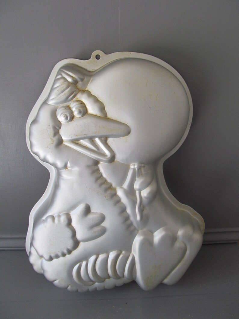circa 1983 HBD Big Bird Wilton Aluminum Cake Decorating Pan