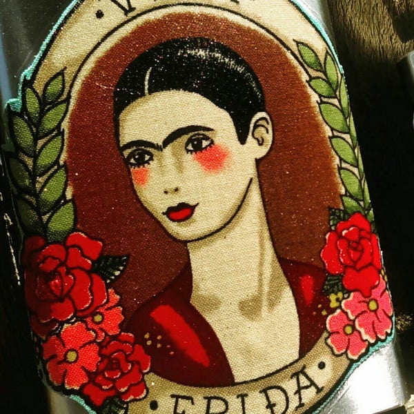 8oz Viva Frida, Frida Kahlo flask....Arte Mexicano, day of the dead