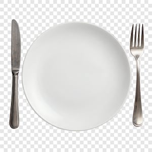 Può includere: Un piatto in ceramica bianca con un set di forchetta e coltello in acciaio inossidabile su sfondo trasparente. Il piatto è centrato, con la forchetta e il coltello su entrambi i lati.