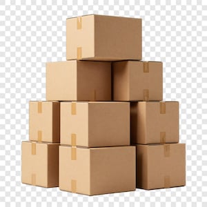 Puede incluir: Una pila de cajas de cartón marrón de varios tamaños, selladas con cinta adhesiva beige. Las cajas están dispuestas en forma de pirámide, lo que sugiere que están listas para el envío o el almacenamiento. El fondo es transparente.