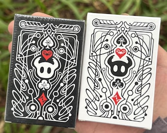 Jeu de cartes de poker Hollow Knight 6 x 9 cm Noir et blanc | Deck de jeu inspiré de Silksong | Cadeau de Noël pour les fans